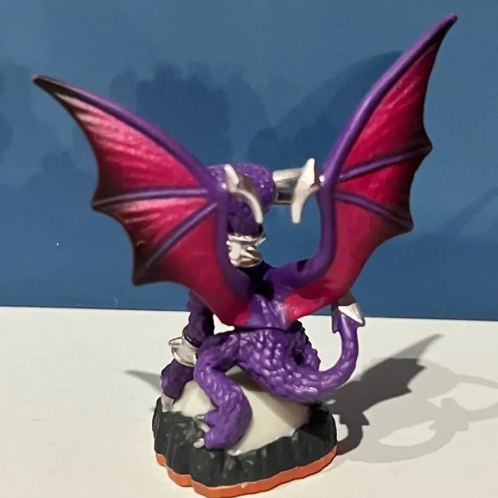Skylanders Cynder Figure - Skylanders Gaints - Series 2